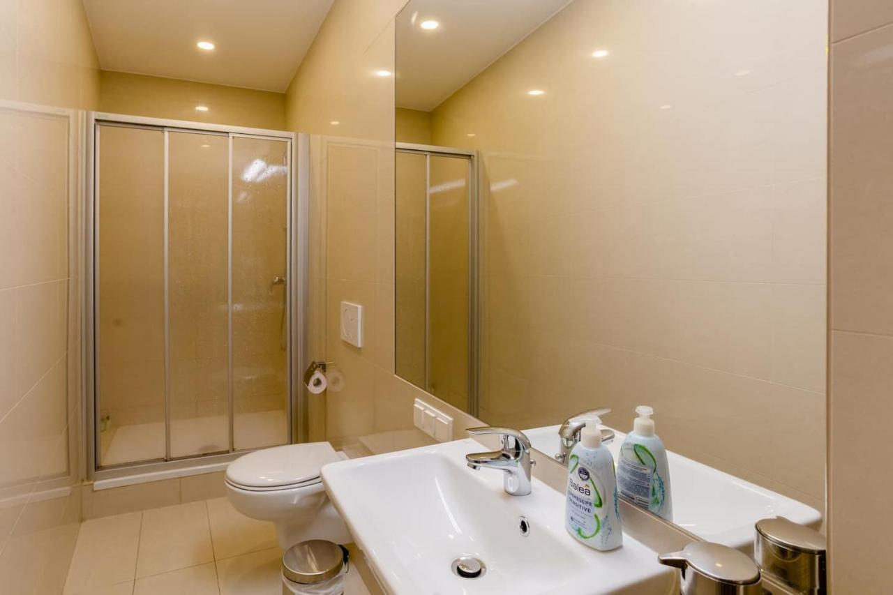 Air Condition I Sights In Walking Distance I 201 Mbit Wifi Appartement